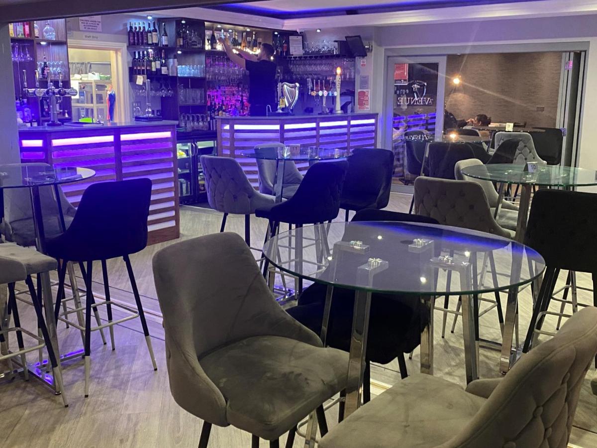 The Avenue Hotel Ltd 클리데로 외부 사진