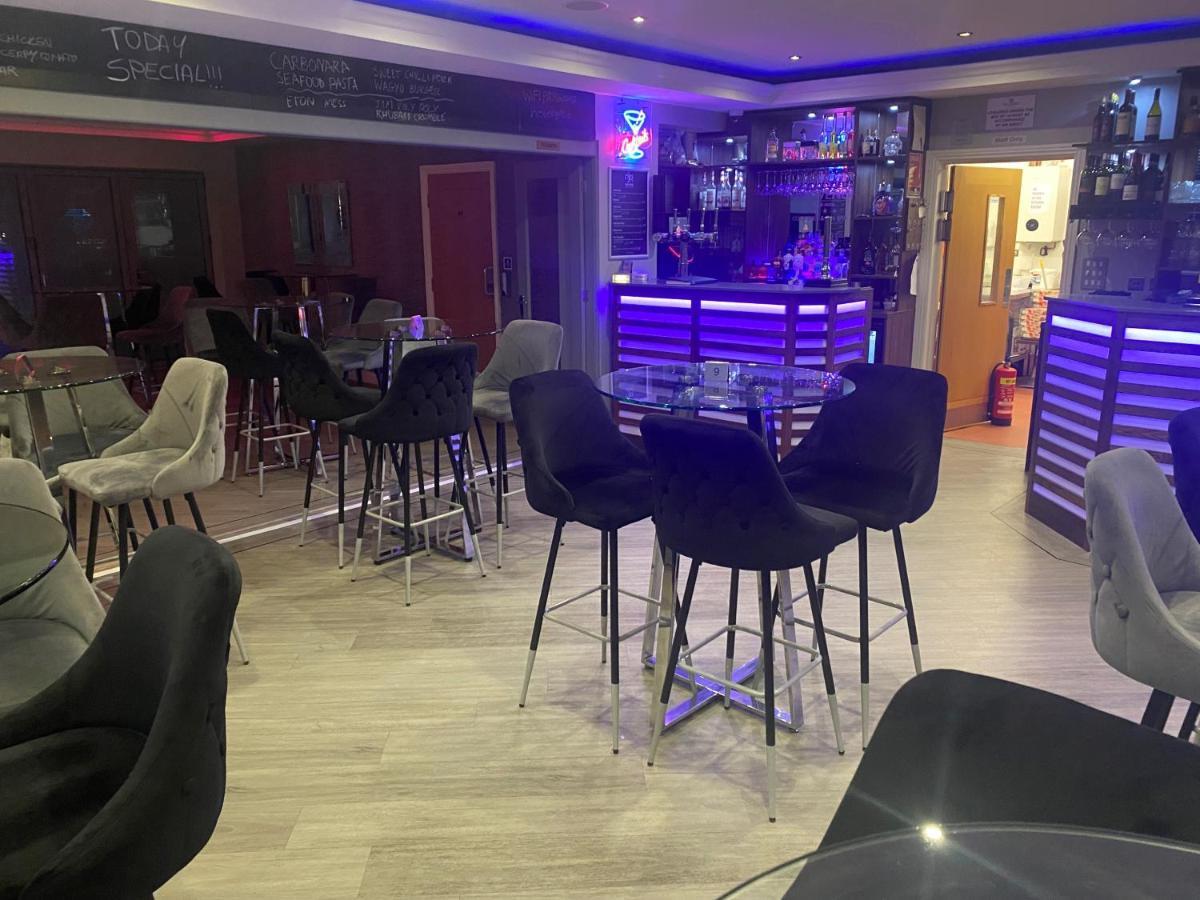 The Avenue Hotel Ltd 클리데로 외부 사진