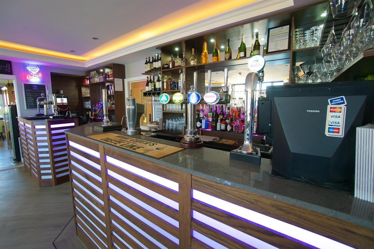 The Avenue Hotel Ltd 클리데로 외부 사진